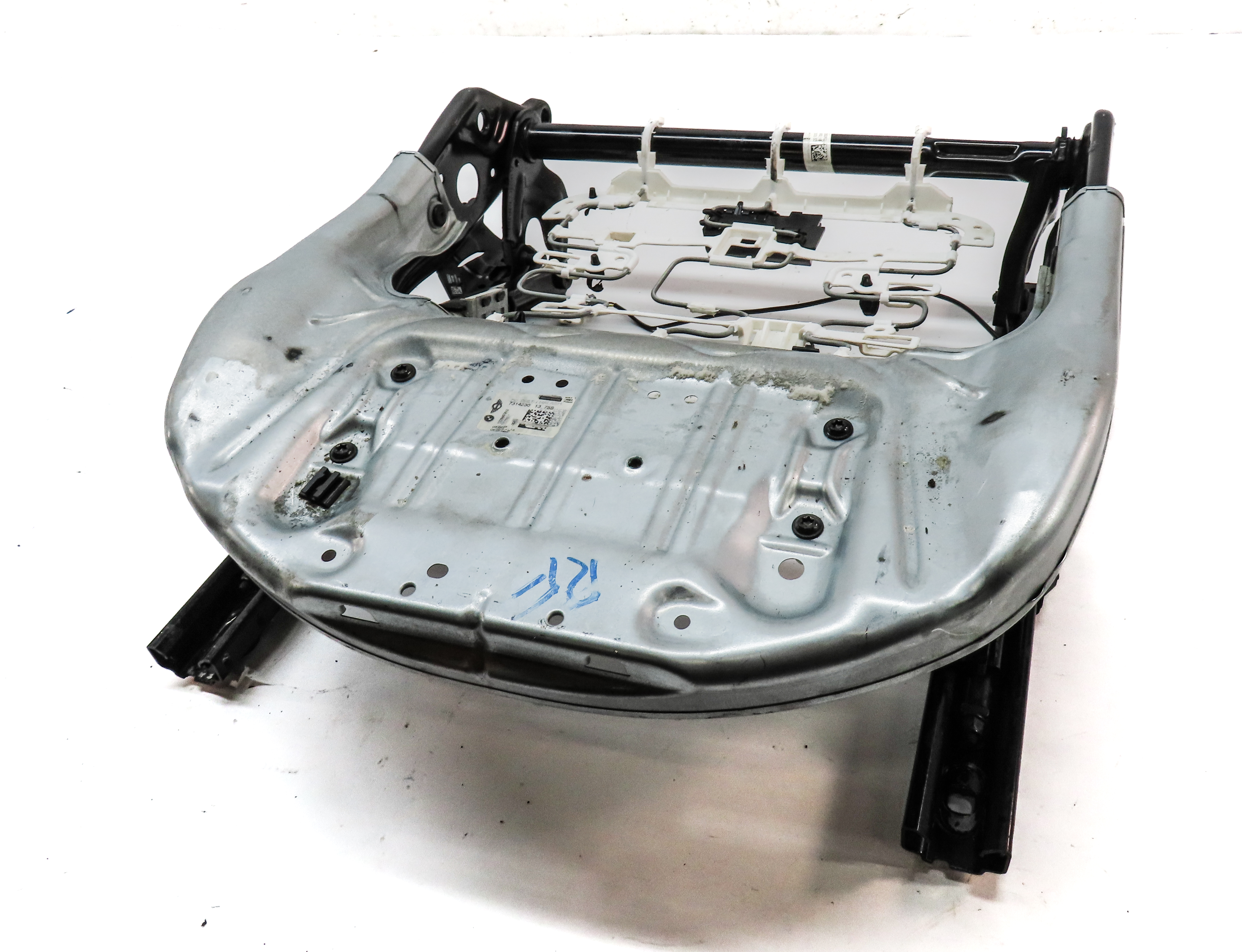 2018-2022 BMW X2 (F39) FRONT RIGHT PASSENGER SEAT TRACK w/ ADJUSTMENT MOTORS — exact item pictured